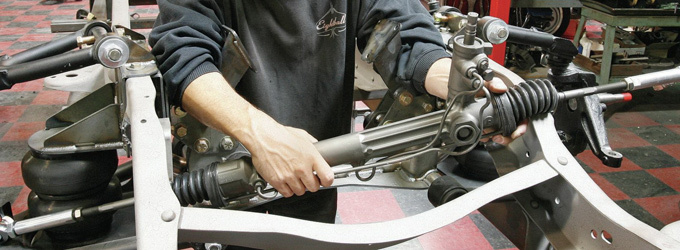 рулевая стучит