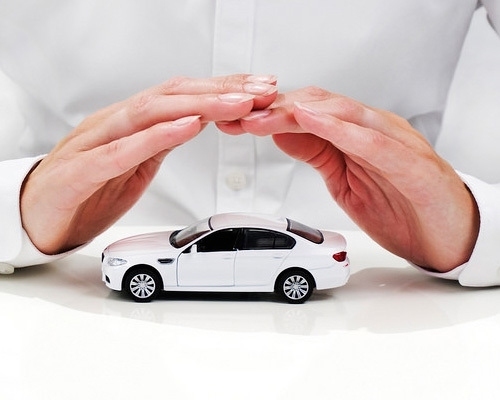 Ubezpieczenia komunikacyjne OC, AC i NNW. Co warto o nich wiedzieć?