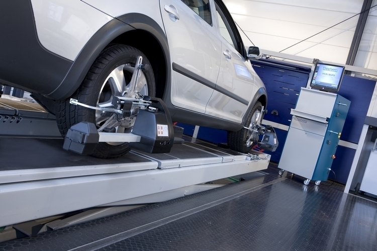 Что такое развал-схождение и для чего следует за этим следить