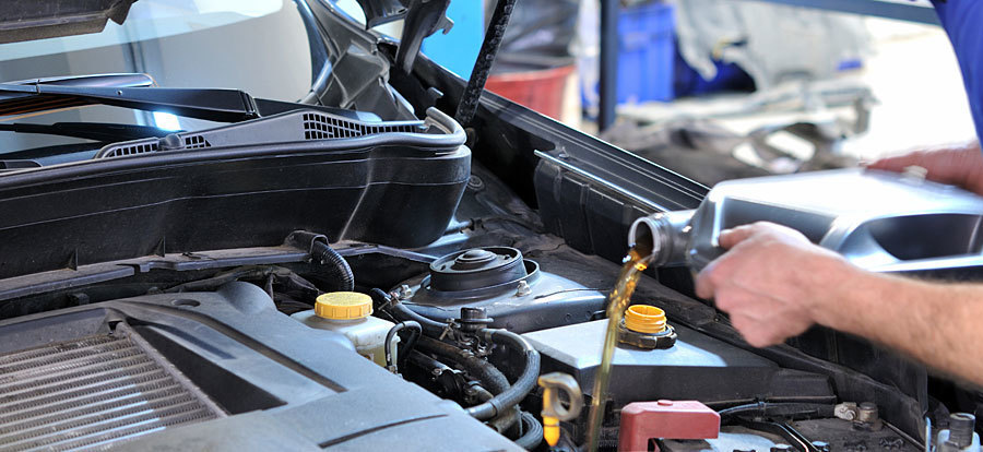 Как часто менять масло в машине – советы каждому водителю