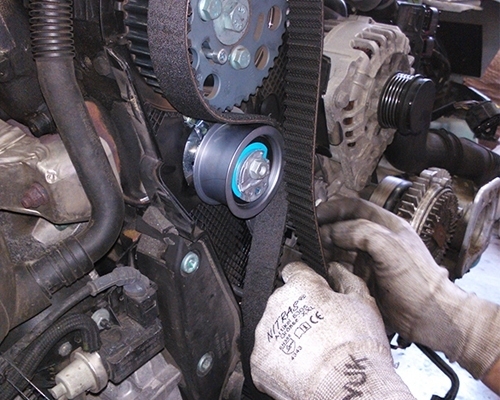 WYMIANA PASKA ROZRZĄDU – CZEMU JEST WAŻNA I JAK PRZEBIEGA?