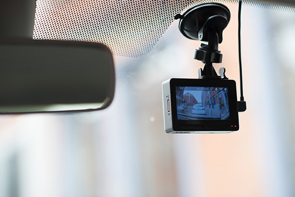 Выбираем лучший видеорегистратор для вашего автомобиля: советы от Foxtrot