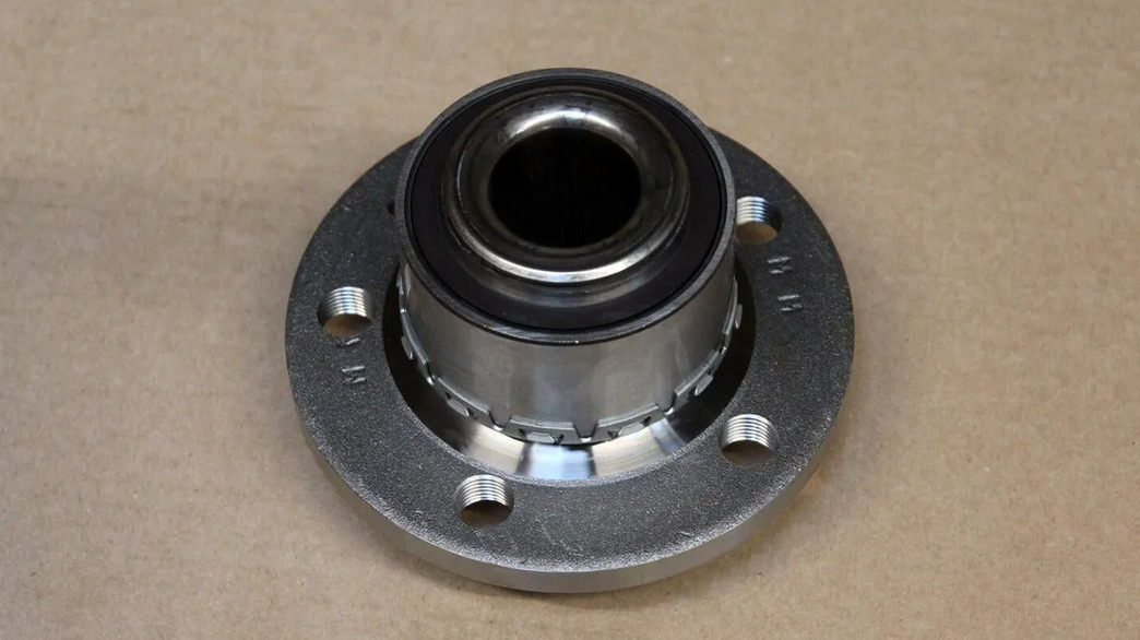 Какую роль выполняет автомобильная ступица