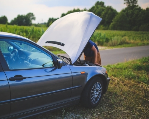 NIE TYLKO HOLOWANIE – CO JESZCZE OFERUJE POMOC DROGOWA?