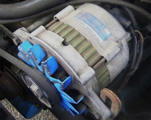 ALTERNATOR – JAK JEST ZBUDOWANY, JAK DZIAŁA I CO MOŻE SIĘ ZEPSUĆ?